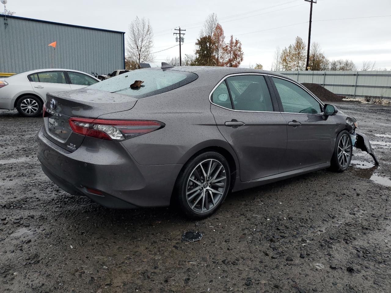 2022 TOYOTA CAMRY XLE VIN:4T1F31AK2NU573159