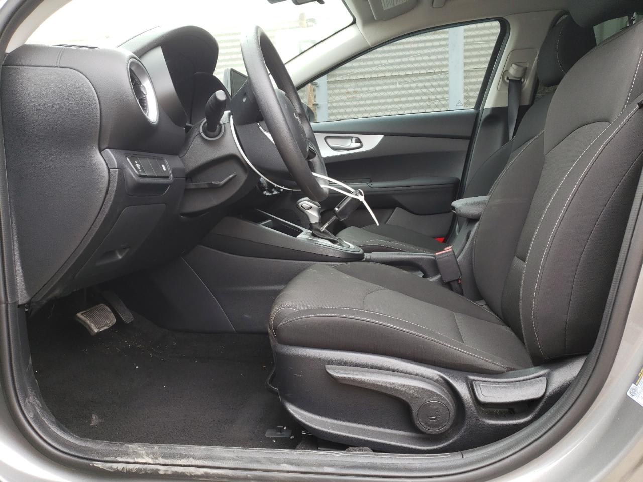 2022 KIA FORTE FE VIN:3KPF24AD2NE501385
