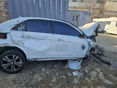 2015 Mercedes-Benz E 220 VIN: