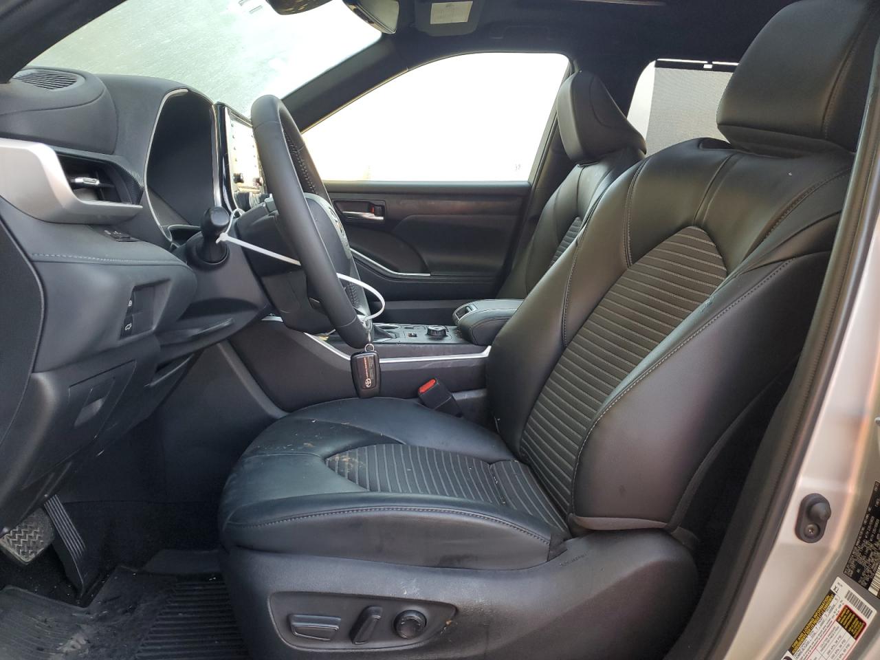 2022 TOYOTA HIGHLANDER XSE VIN:5TDLZRBH9NS250030