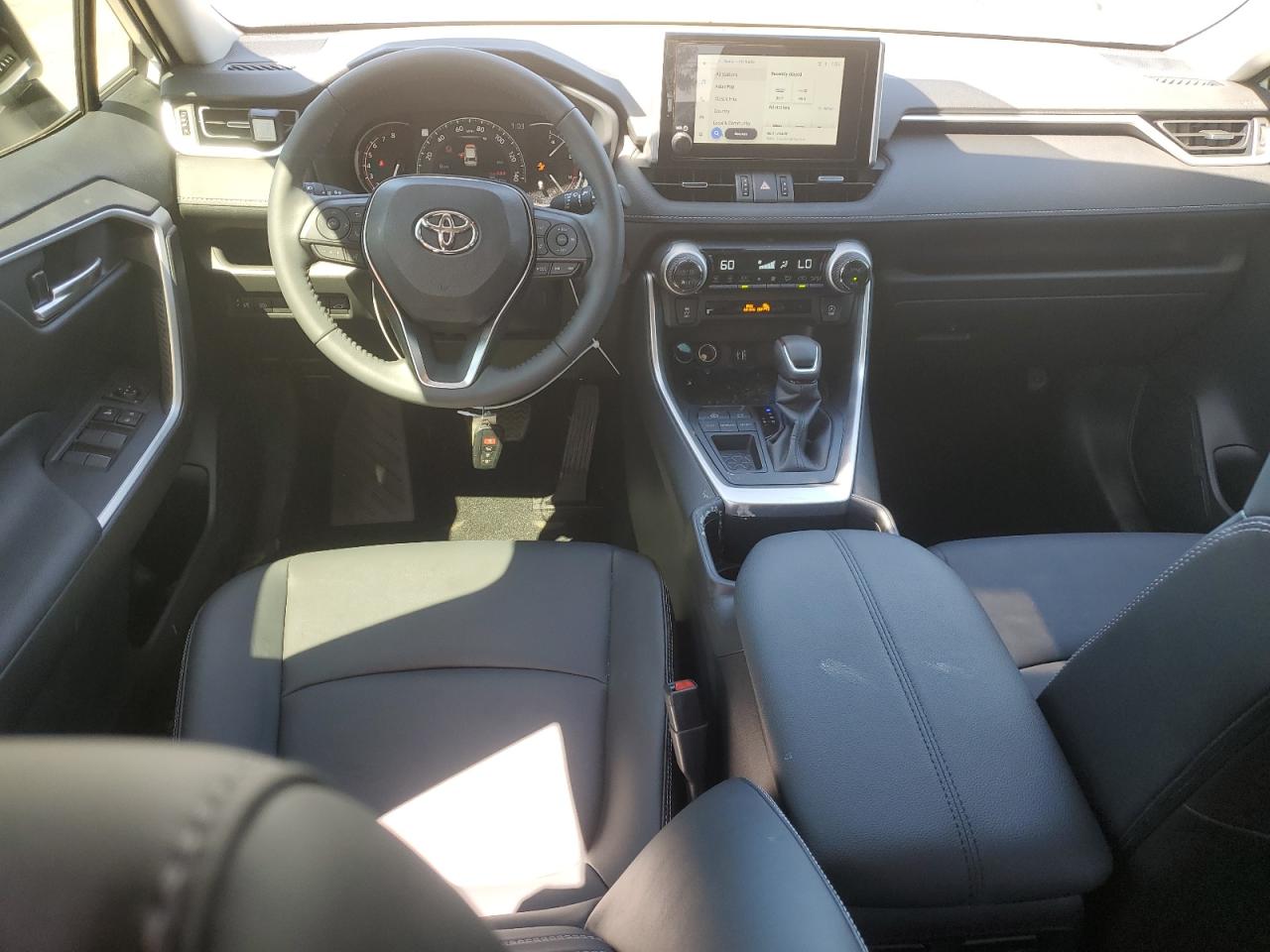 2024 TOYOTA RAV4 XLE PREMIUM VIN:JTMC1RFV7RJ031903