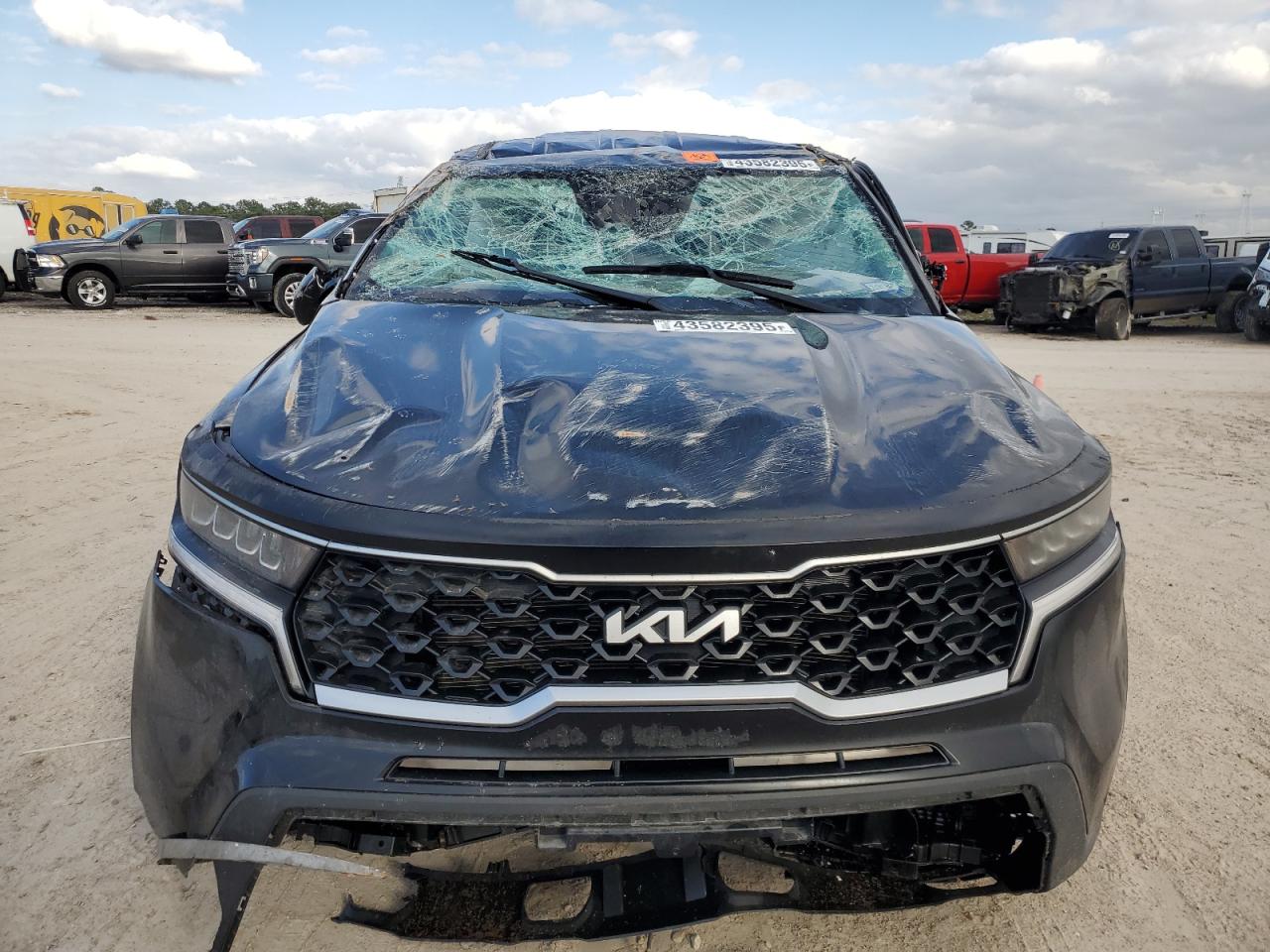 2023 KIA SORENTO LX VIN:5XYRGDLC7PG166830