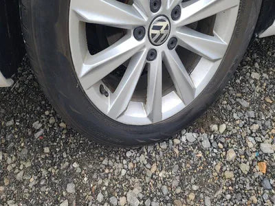 2015 Volkswagen Passat 1VWZZZA3ZFC103957 VIN:1VWZZZA3ZFC103957