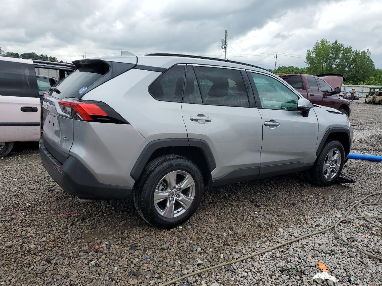 2023 TOYOTA RAV4 XLE VIN:2T3W1RFV3PC234722