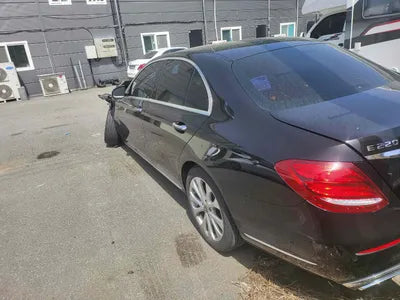 2018 Mercedes-Benz E 220 WDDZF0FB3JA375879 VIN:WDDZF0FB3JA375879