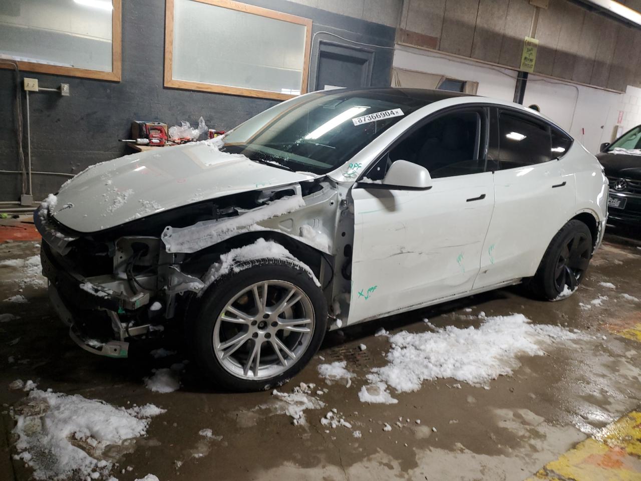 2022 TESLA MODEL Y  VIN:7SAYGDEE6NF366938