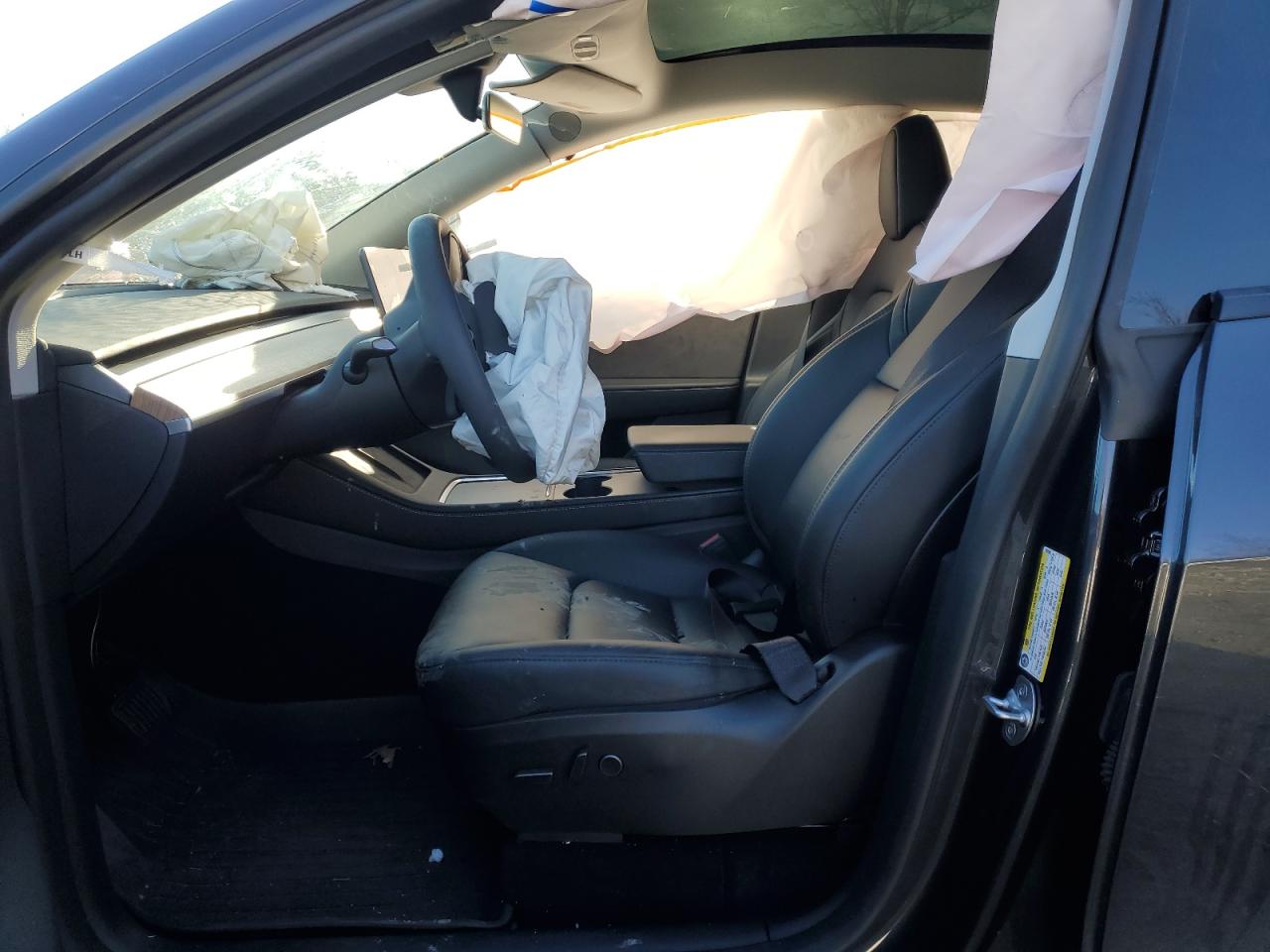 2024 TESLA MODEL Y VIN:7SAYGDEE9RA222948