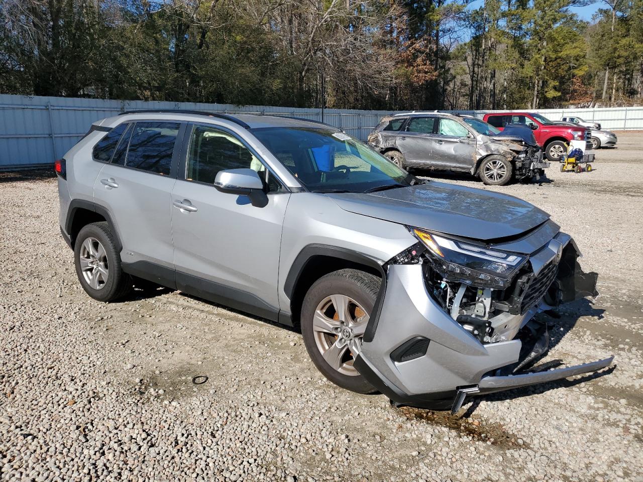 2024 TOYOTA RAV4 XLE VIN:JTMRWRFV4RJ059847