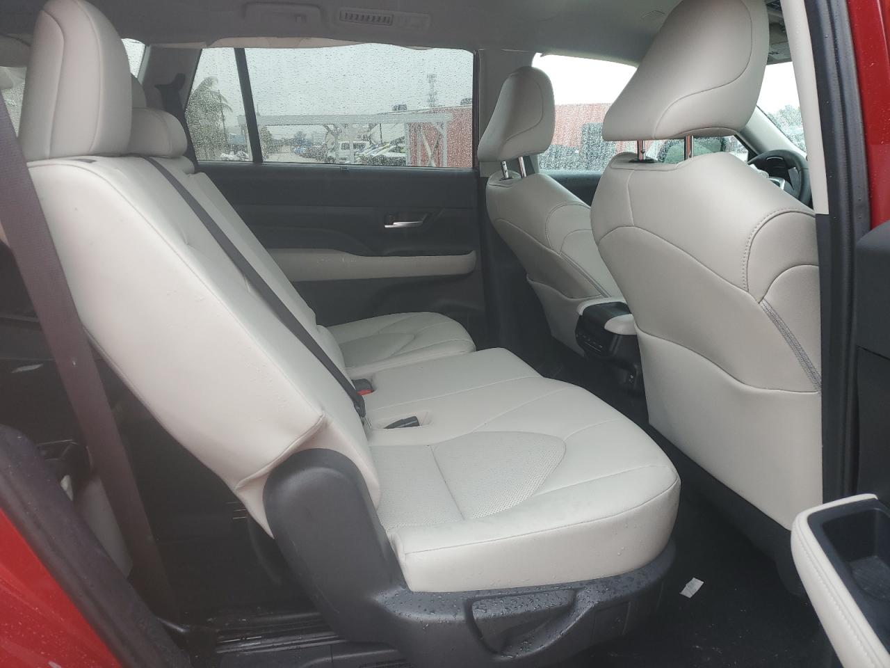 2024 TOYOTA GRAND HIGHLANDER XLE VIN:5TDACAB53RS000725