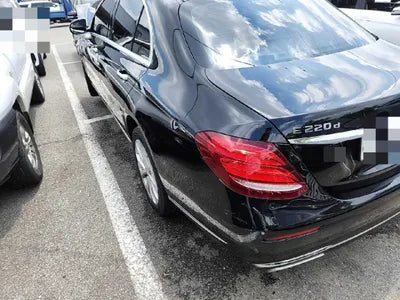2016 Mercedes-Benz E 220 VIN: