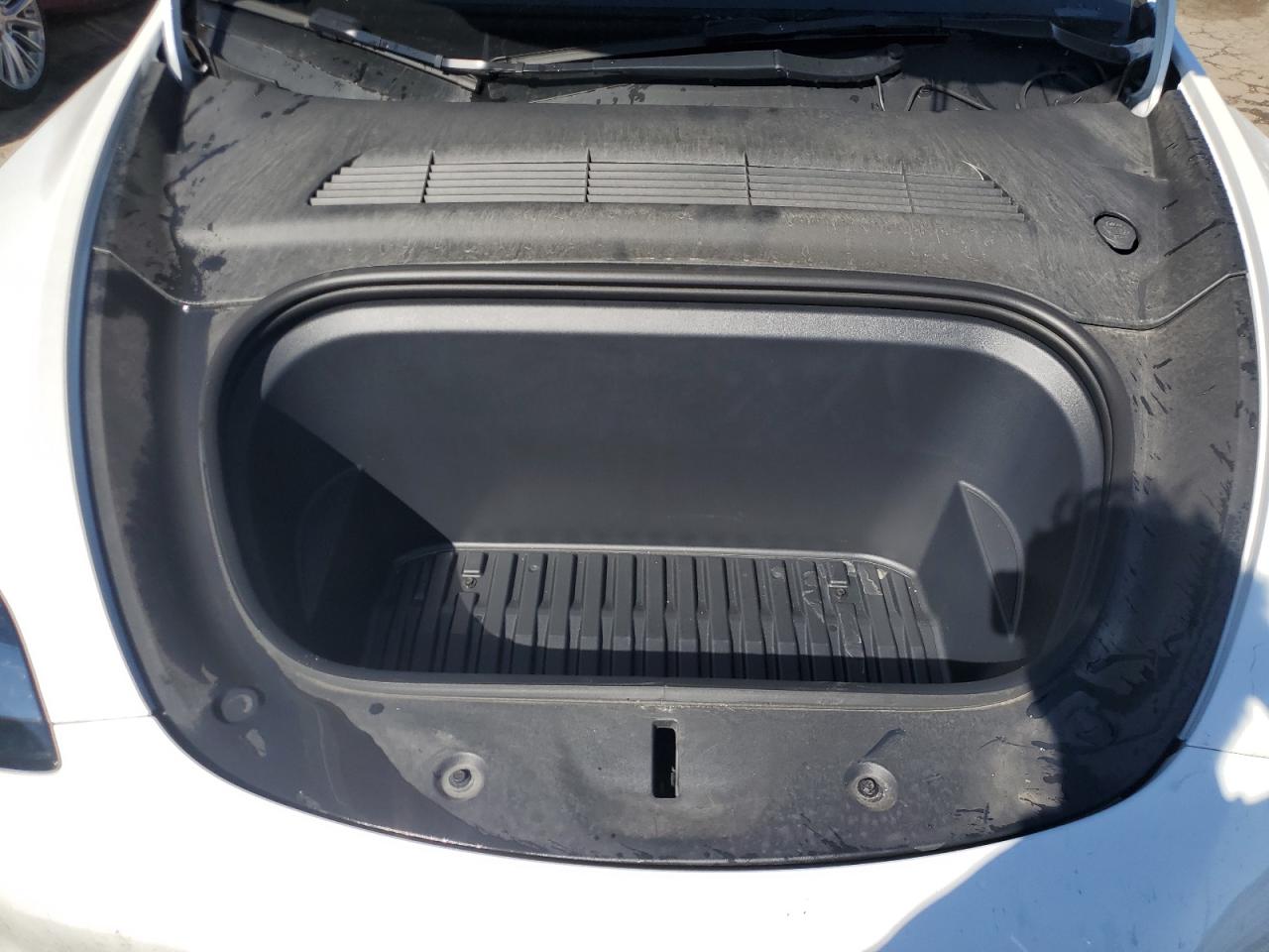 2022 TESLA MODEL Y  VIN:7SAYGAEE9NF396109