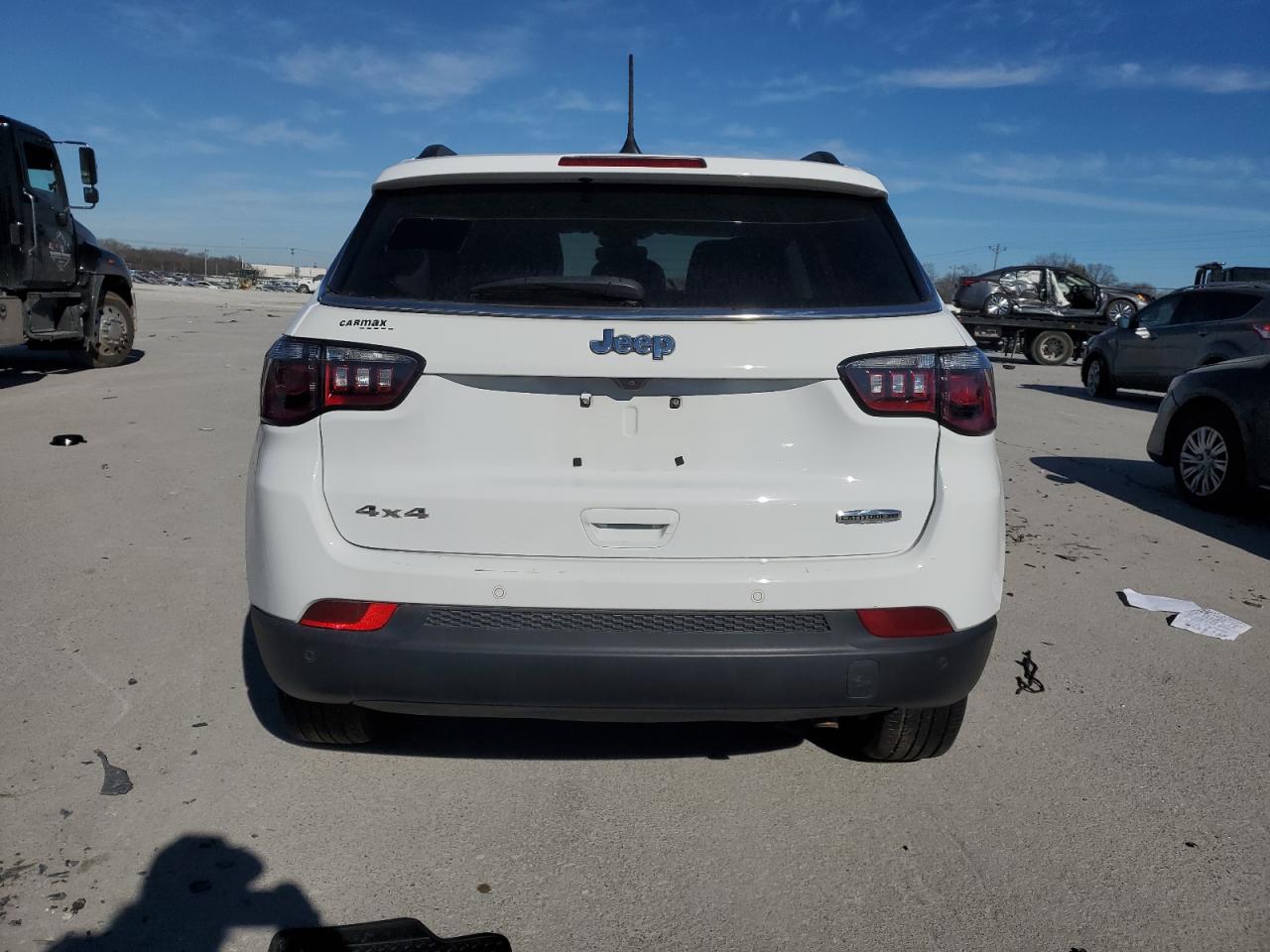 2022 JEEP COMPASS LATITUDE LUX VIN:3C4NJDFB4NT117495