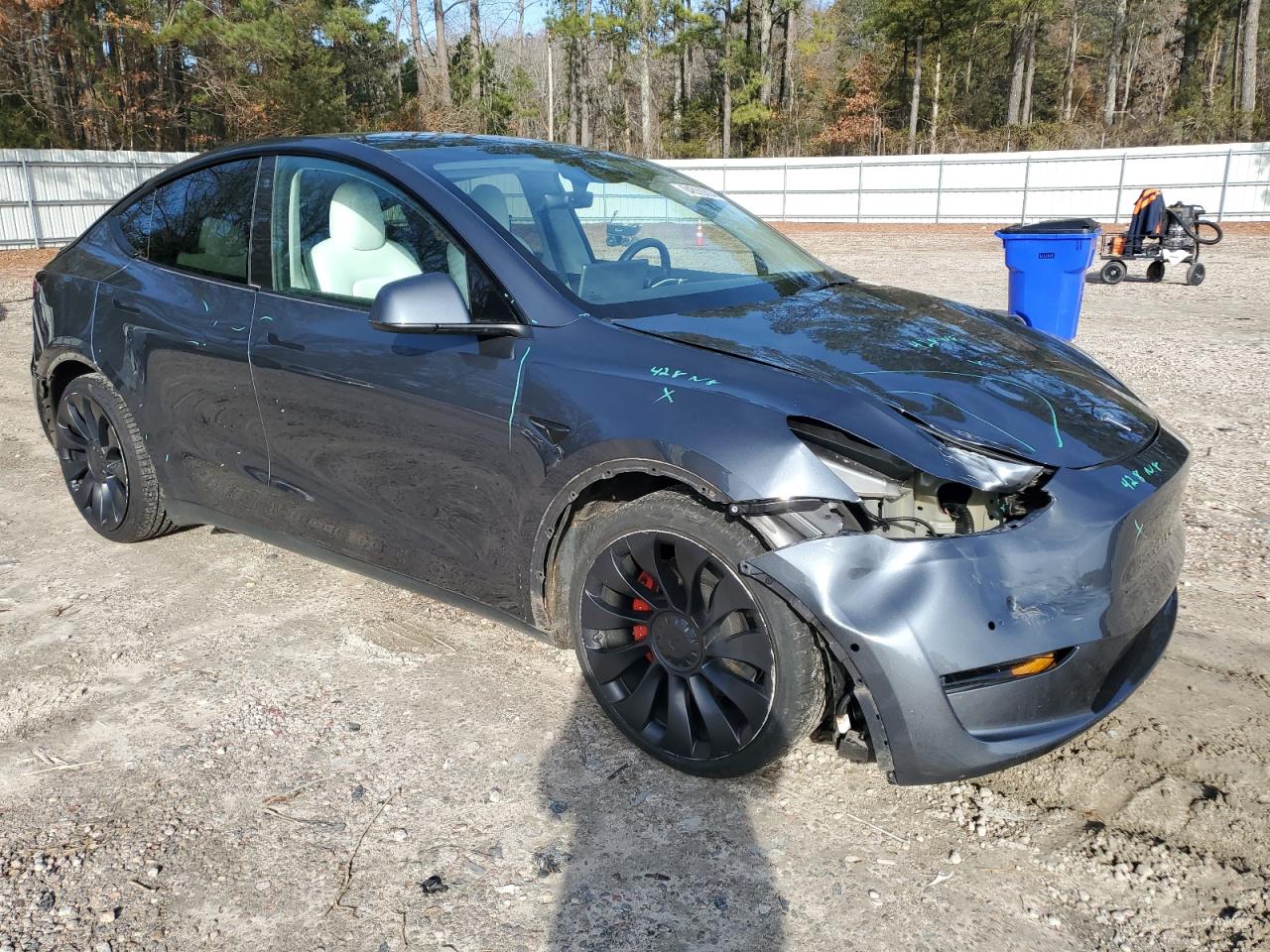 2022 TESLA MODEL Y  VIN:7SAYGDEF1NF494738