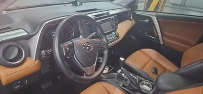 2018 Toyota RAV4 VIN:
