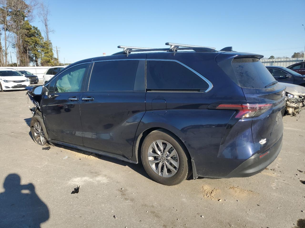2024 TOYOTA SIENNA XLE VIN:5TDYRKEC3RS185324