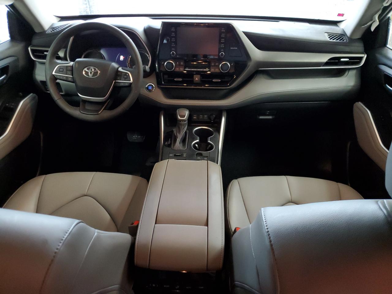 2022 TOYOTA HIGHLANDER XLE VIN:5TDGZRBH3NS590470