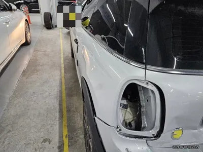 2022 MINI Cooper VIN:
