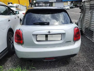 2015 MINI Cooper VIN: