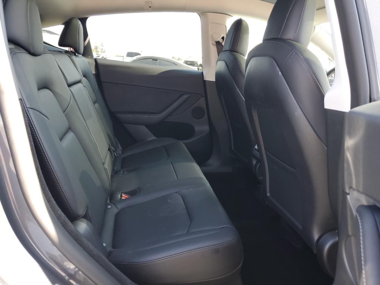 2022 TESLA MODEL Y  VIN:7SAYGDEF2NF542795