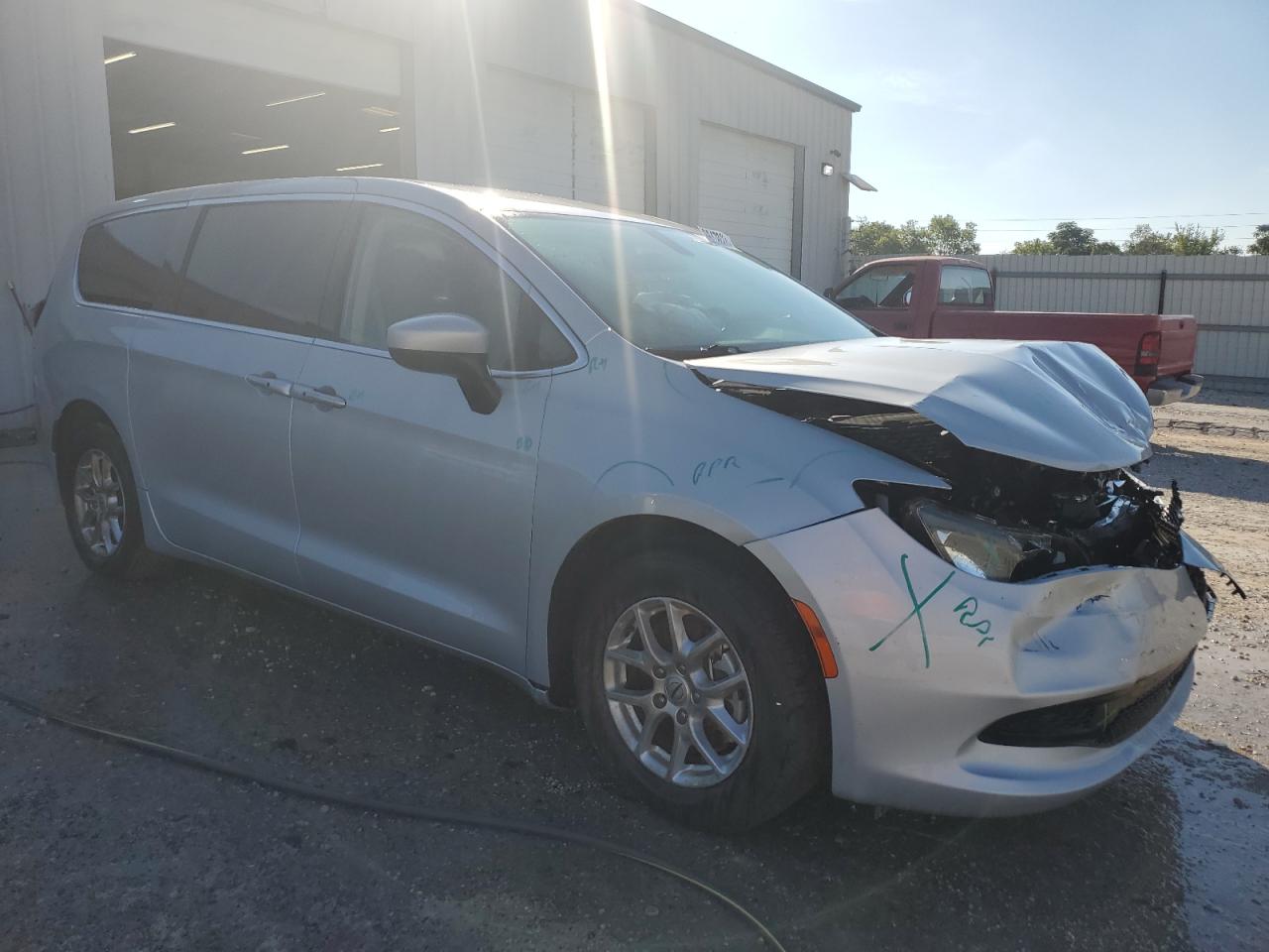 2022 CHRYSLER VOYAGER LX VIN:2C4RC1CG2NR141565