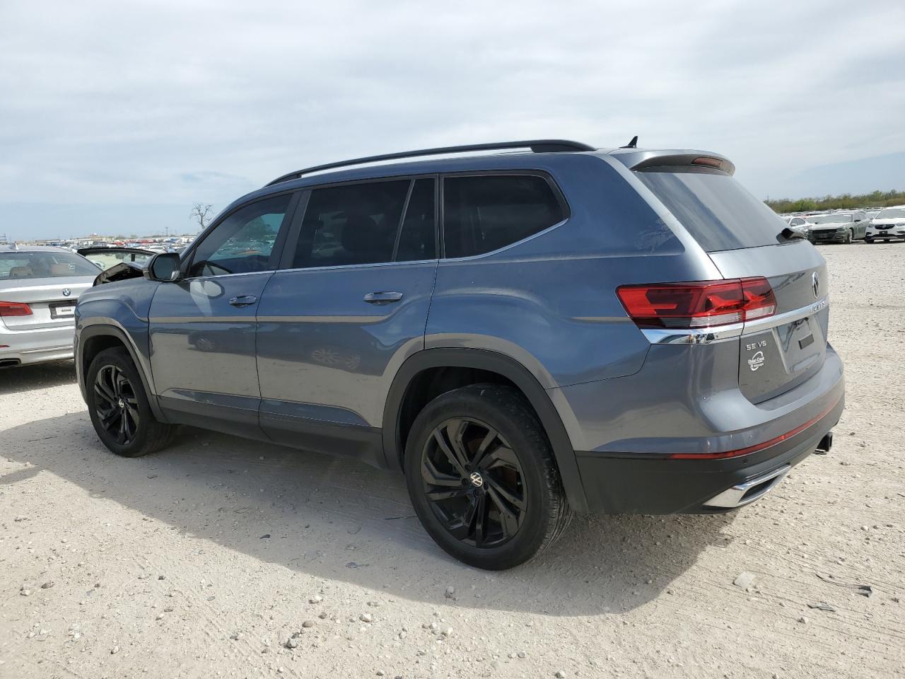 2022 VOLKSWAGEN ATLAS SE VIN:1V2KR2CA1NC561102