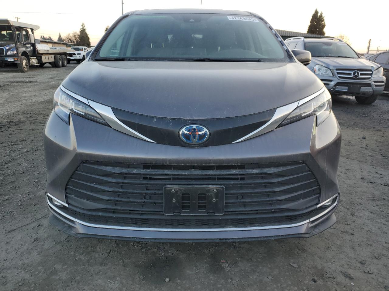 2023 TOYOTA SIENNA XLE VIN:5TDYRKEC1PS143649