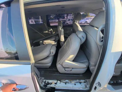 2017 Kia Carnival KNAMB81ABHS340211 VIN:KNAMB81ABHS340211