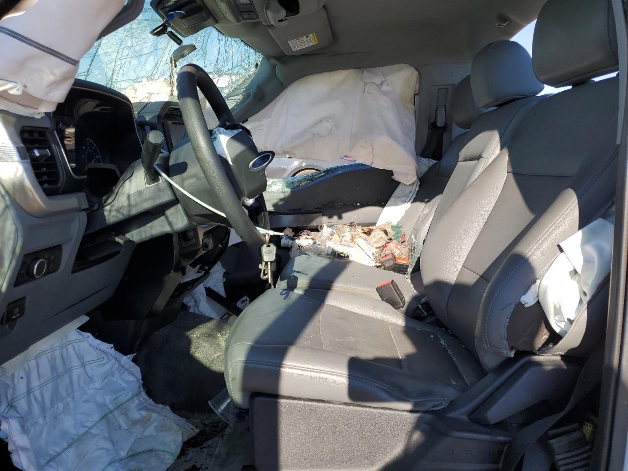 2022 FORD F150  VIN:1FTMF1CB7NKD00438