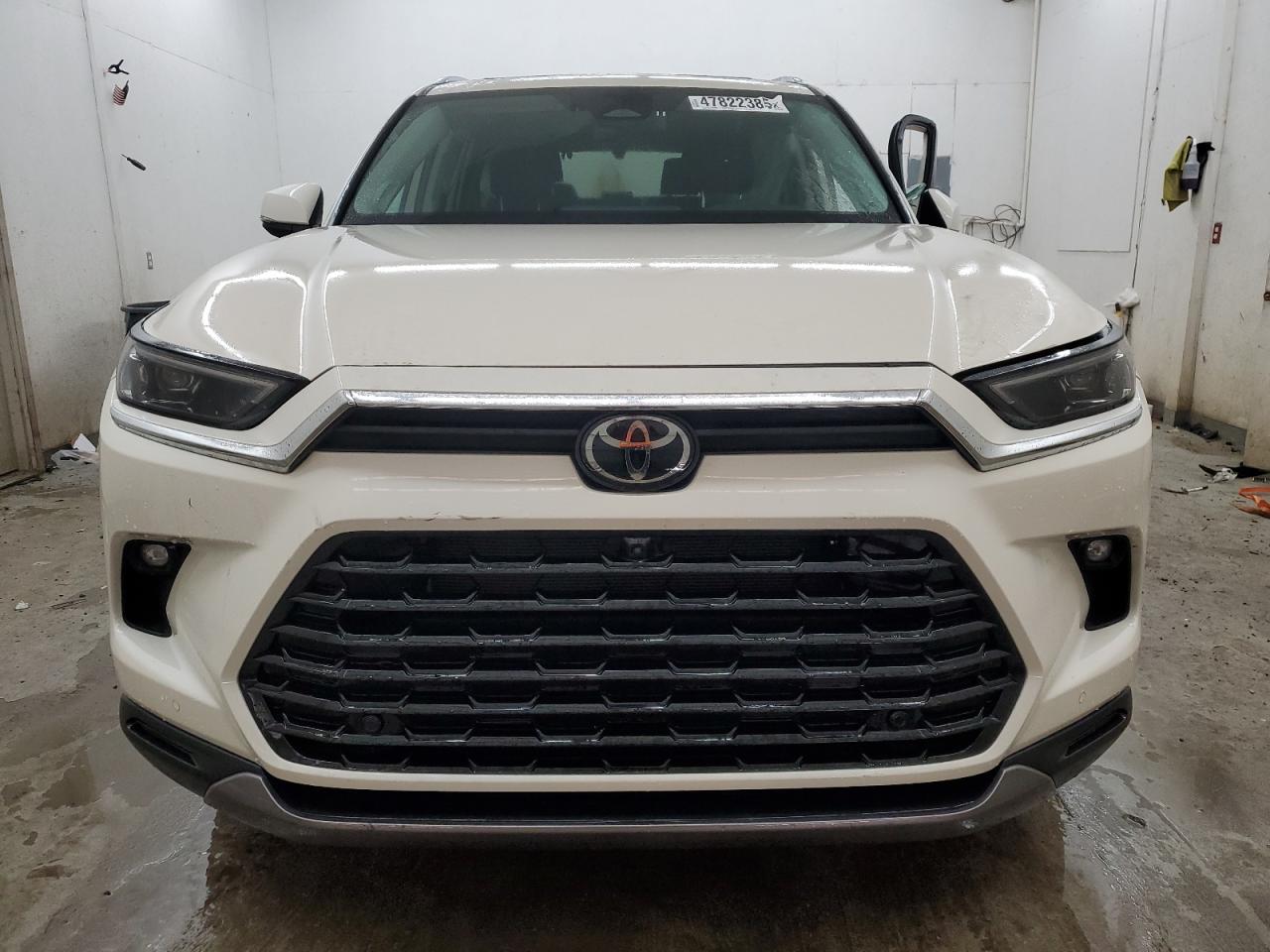 2024 TOYOTA GRAND HIGHLANDER XLE VIN:5TDAAAB57RS029621