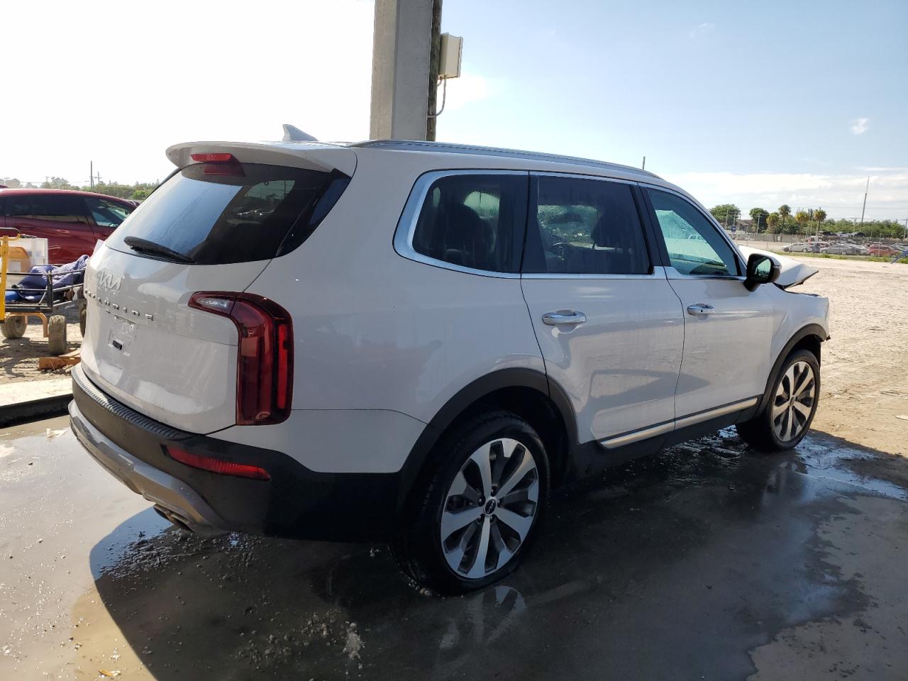 2022 KIA TELLURIDE S VIN:5XYP64HC8NG283736