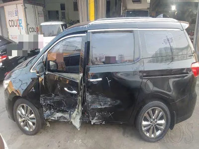 2018 Kia Carnival KNAMC81ABJS443338 VIN:KNAMC81ABJS443338