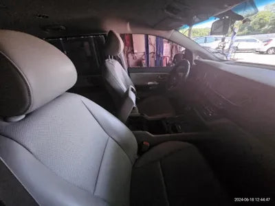 2015 Kia Carnival VIN: