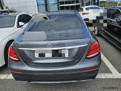 2017 Mercedes-Benz E 300 VIN: