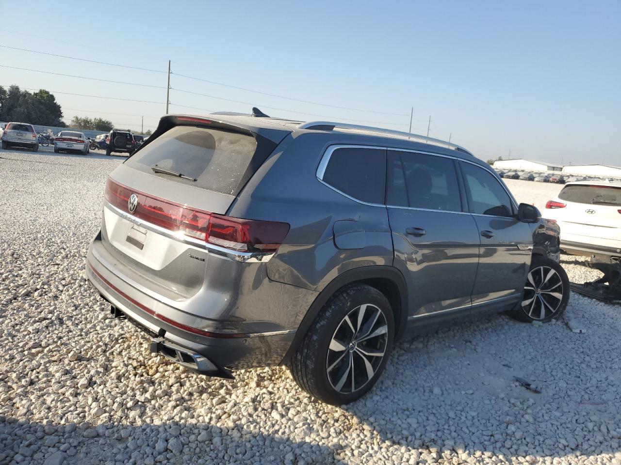 2024 VOLKSWAGEN ATLAS SEL PREMIUM R-LINE VIN:1V2FR2CA7RC520755