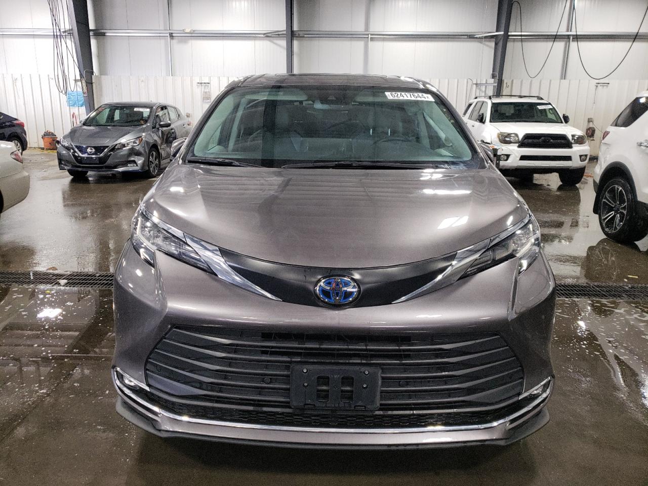 2022 TOYOTA SIENNA XLE VIN:5TDYRKEC3NS125201