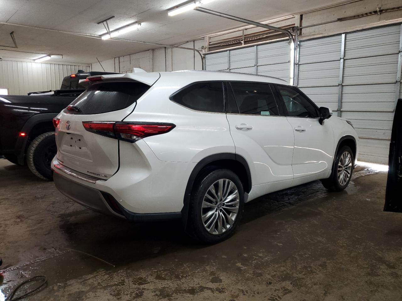 2023 TOYOTA HIGHLANDER L VIN:5TDKDRBH3PS028144