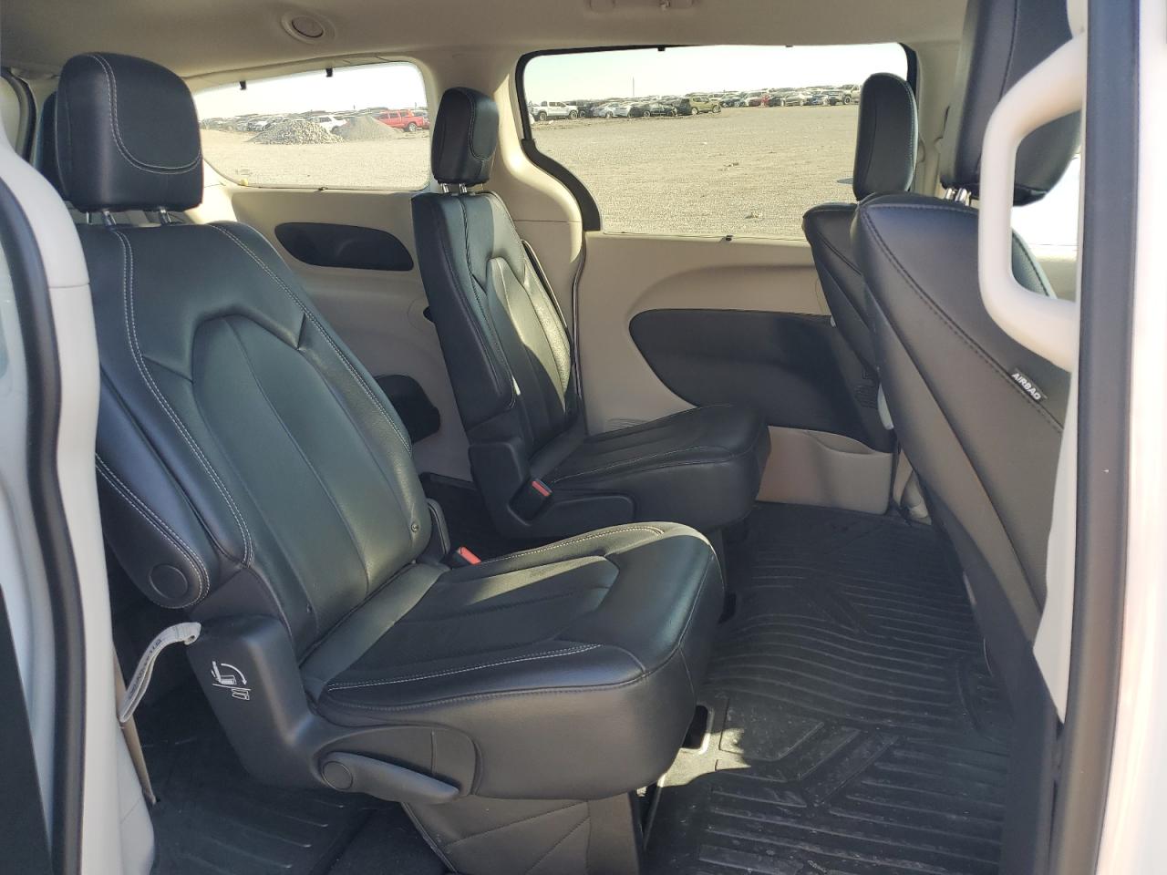 2022 CHRYSLER PACIFICA TOURING L VIN:2C4RC1BG1NR141106