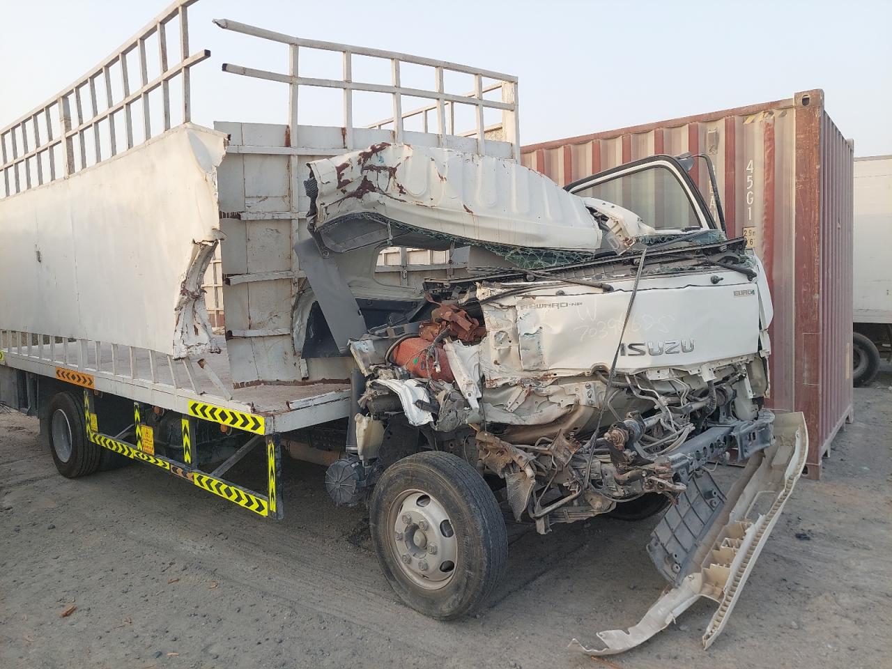 2023 ISUZU NPR VIN:JAMLP34T1P7******