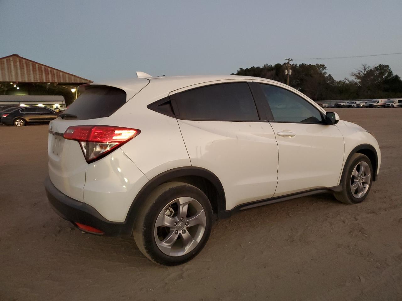 2022 HONDA HR-V LX VIN:3CZRU5H38NM714772