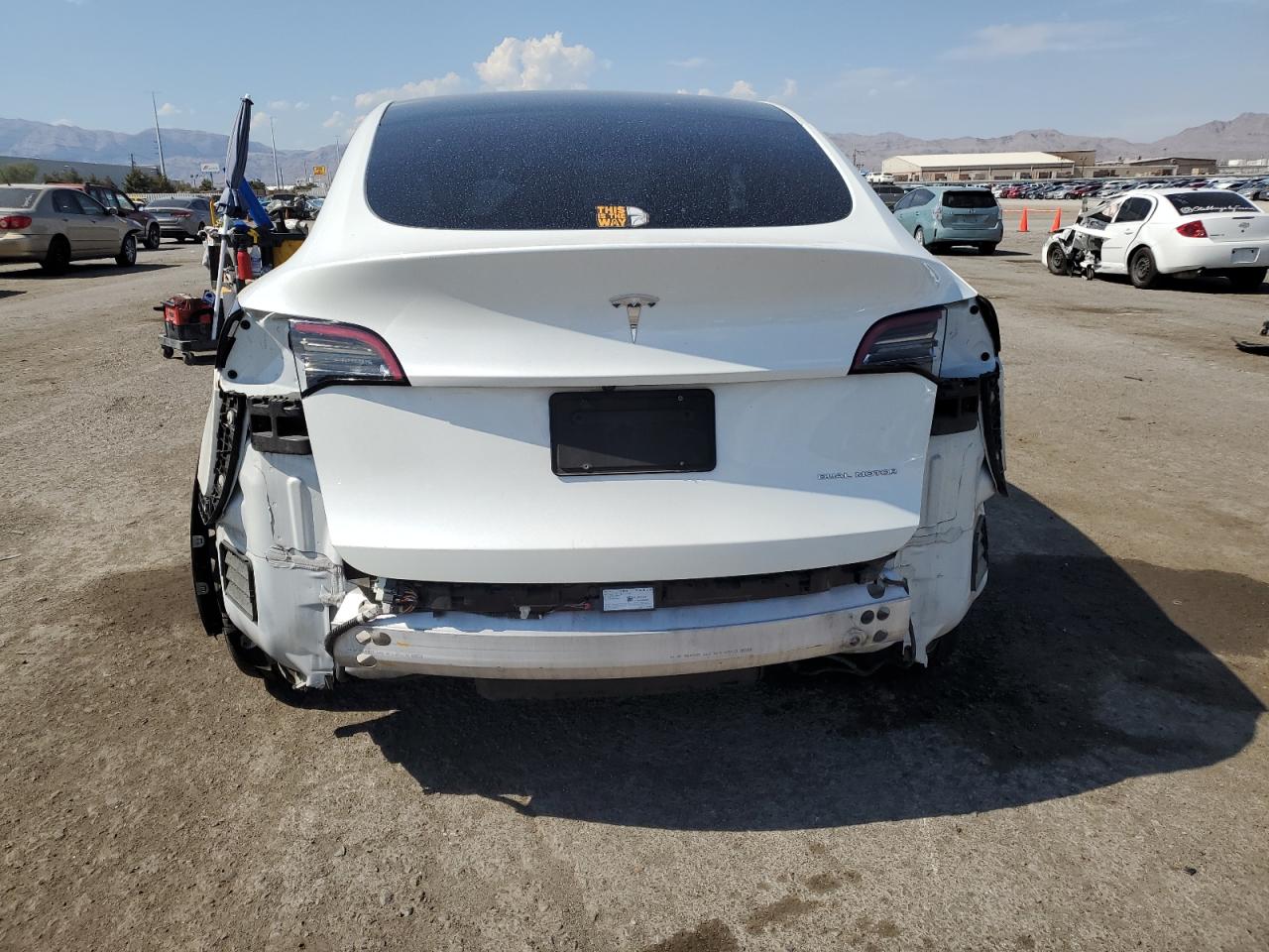 2022 TESLA MODEL Y  VIN:7SAYGDEE2NF386443