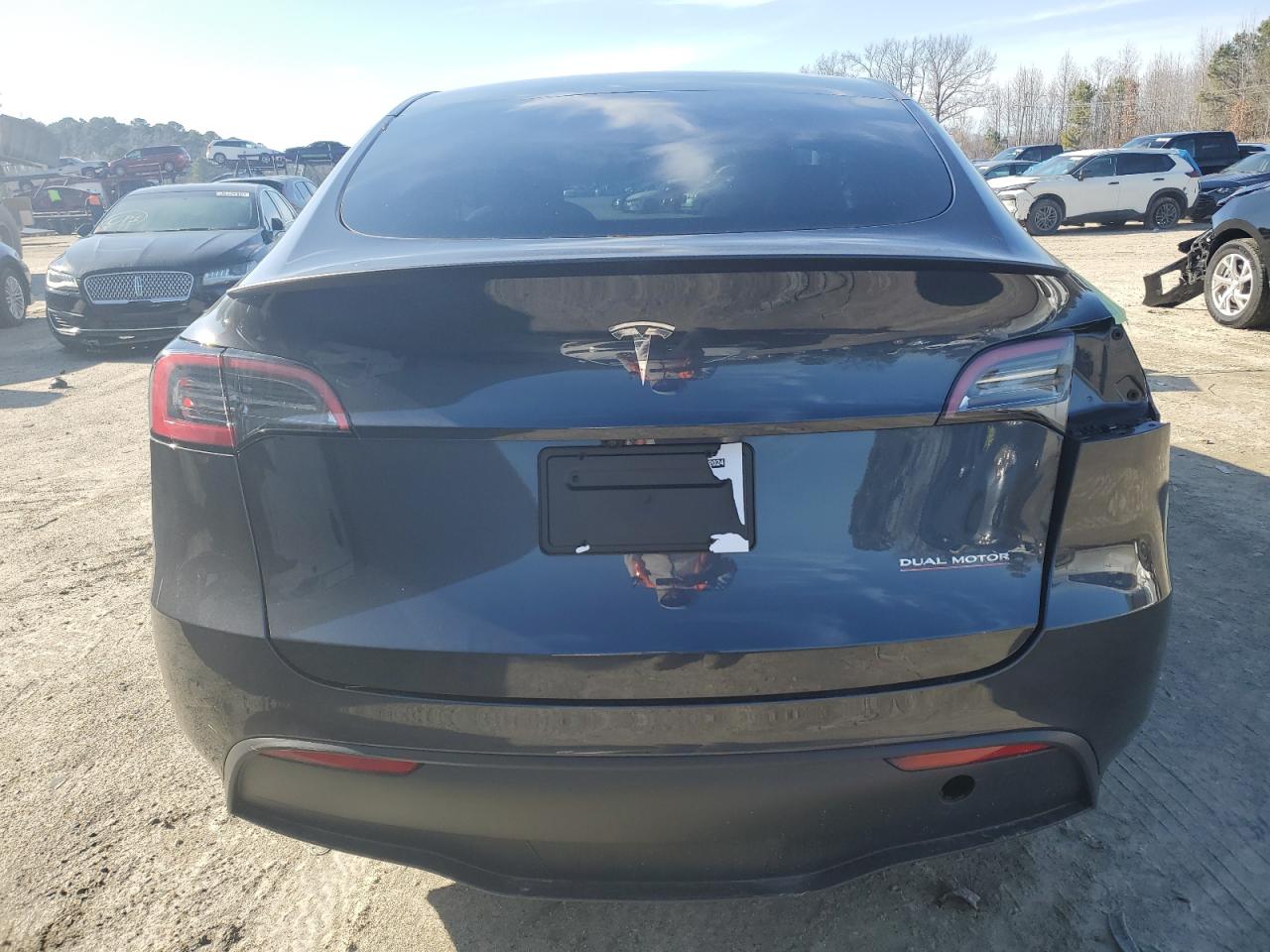2024 TESLA MODEL Y  VIN:7SAYGDEF2RA329252