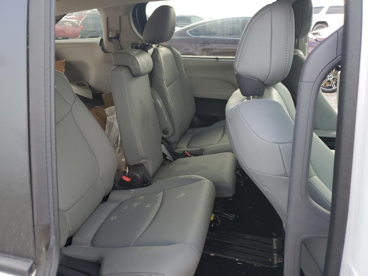 2022 TOYOTA SIENNA XLE VIN:5TDJRKEC2NS134974