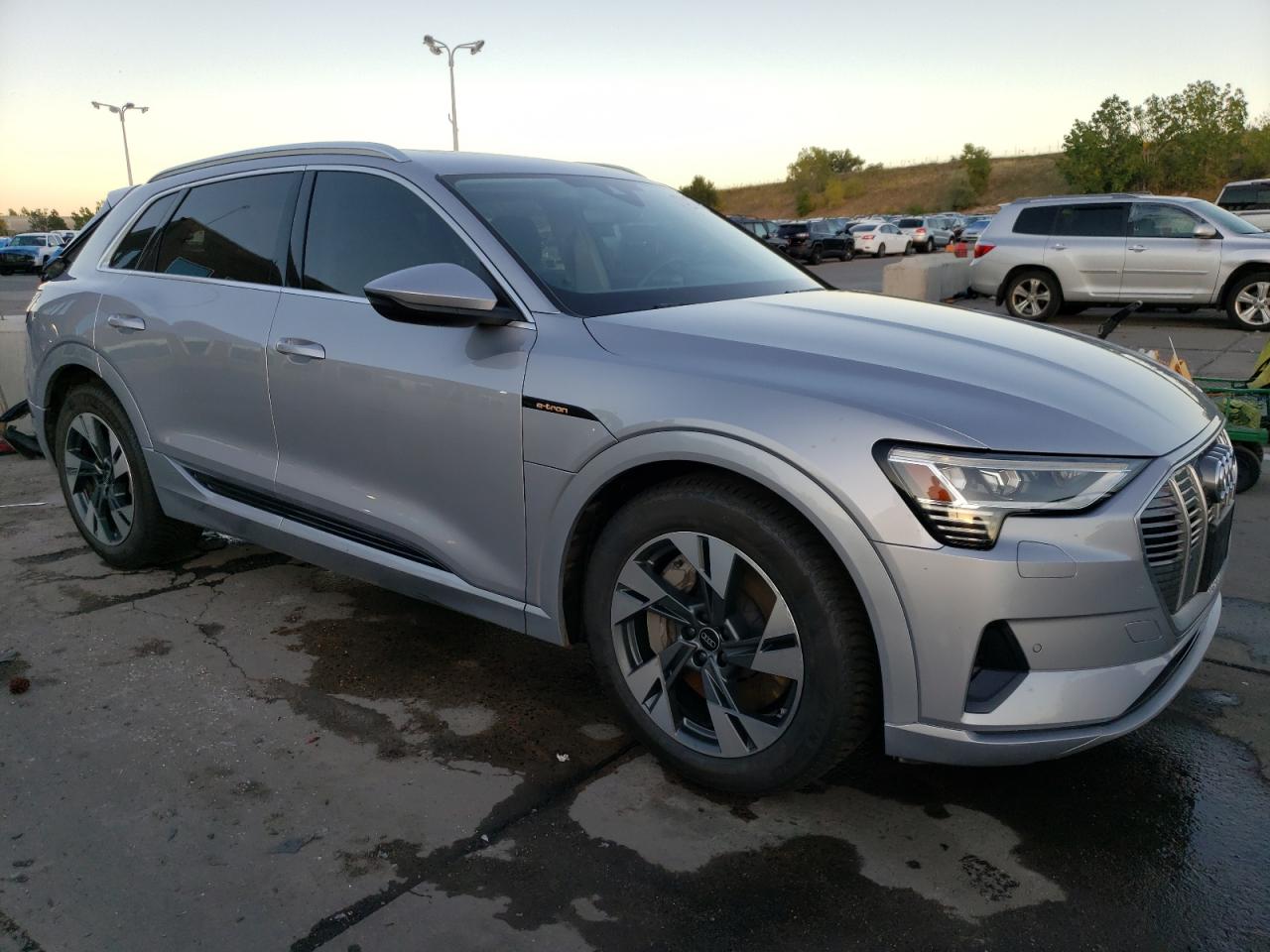 2022 AUDI E-TRON PREMIUM VIN:WA1AAAGE3NB023738