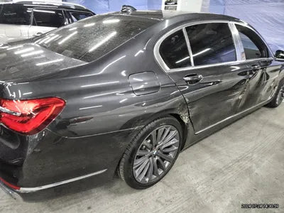 2016 BMW 750 VIN: