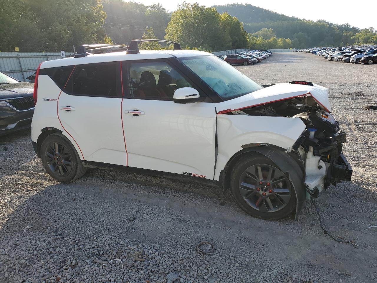 2022 KIA SOUL EX VIN:KNDJ33AU6N7159697