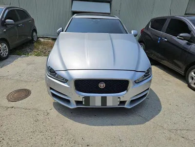 2017 Jaguar XE VIN: