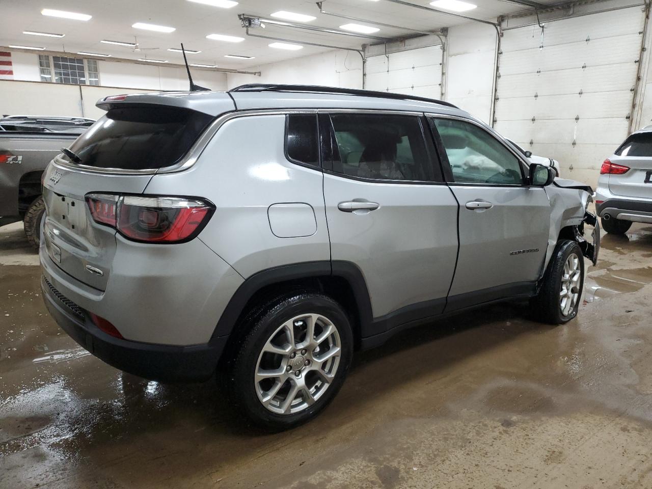 2022 JEEP COMPASS LATITUDE LUX VIN:3C4NJDFB2NT224643