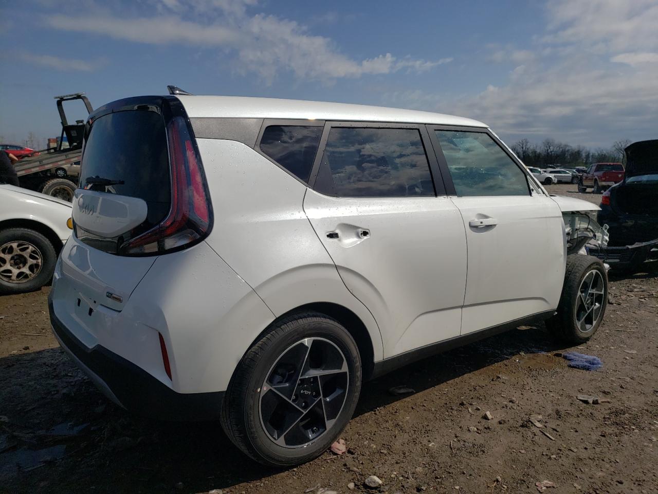 2023 KIA SOUL EX VIN:KNDJ33AU1P7894736