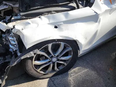 2016 Mercedes-Benz C 220 624KMWDDWF0EB4GR1 VIN:624KMWDDWF0EB4GR1