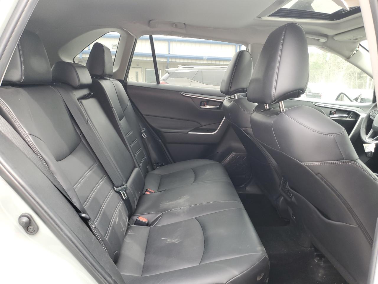 2022 TOYOTA RAV4 XLE PREMIUM VIN:2T3A1RFV8NW312854